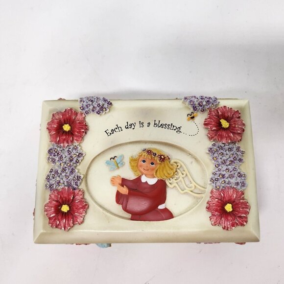Vintage 3D Floral and Angel Ceramic Musical Jewelry Box Wind Beneath my Wings - Picture 2 of 12